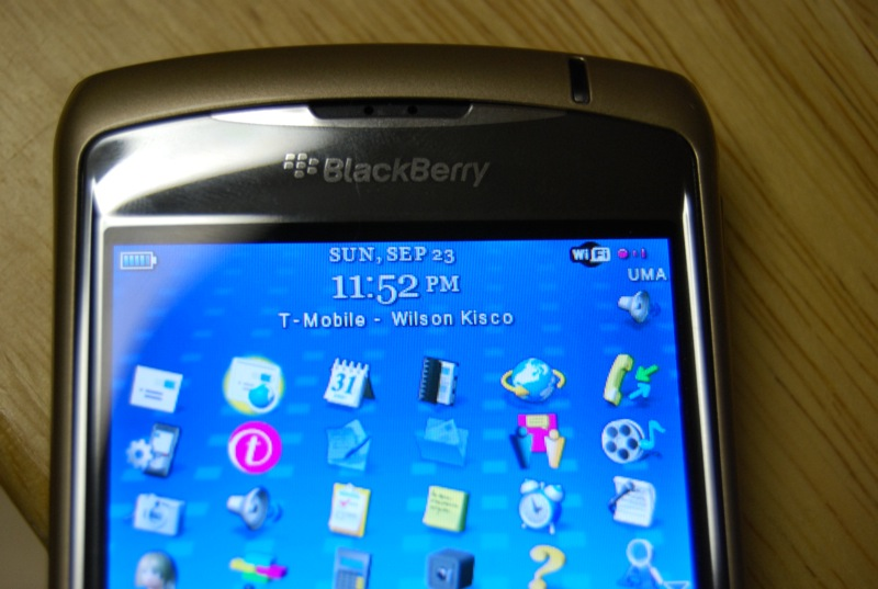 Illustration for article titled T-Mobile's Wi-Fi BlackBerry Curve Is Fo' Real and Quite Tasty
